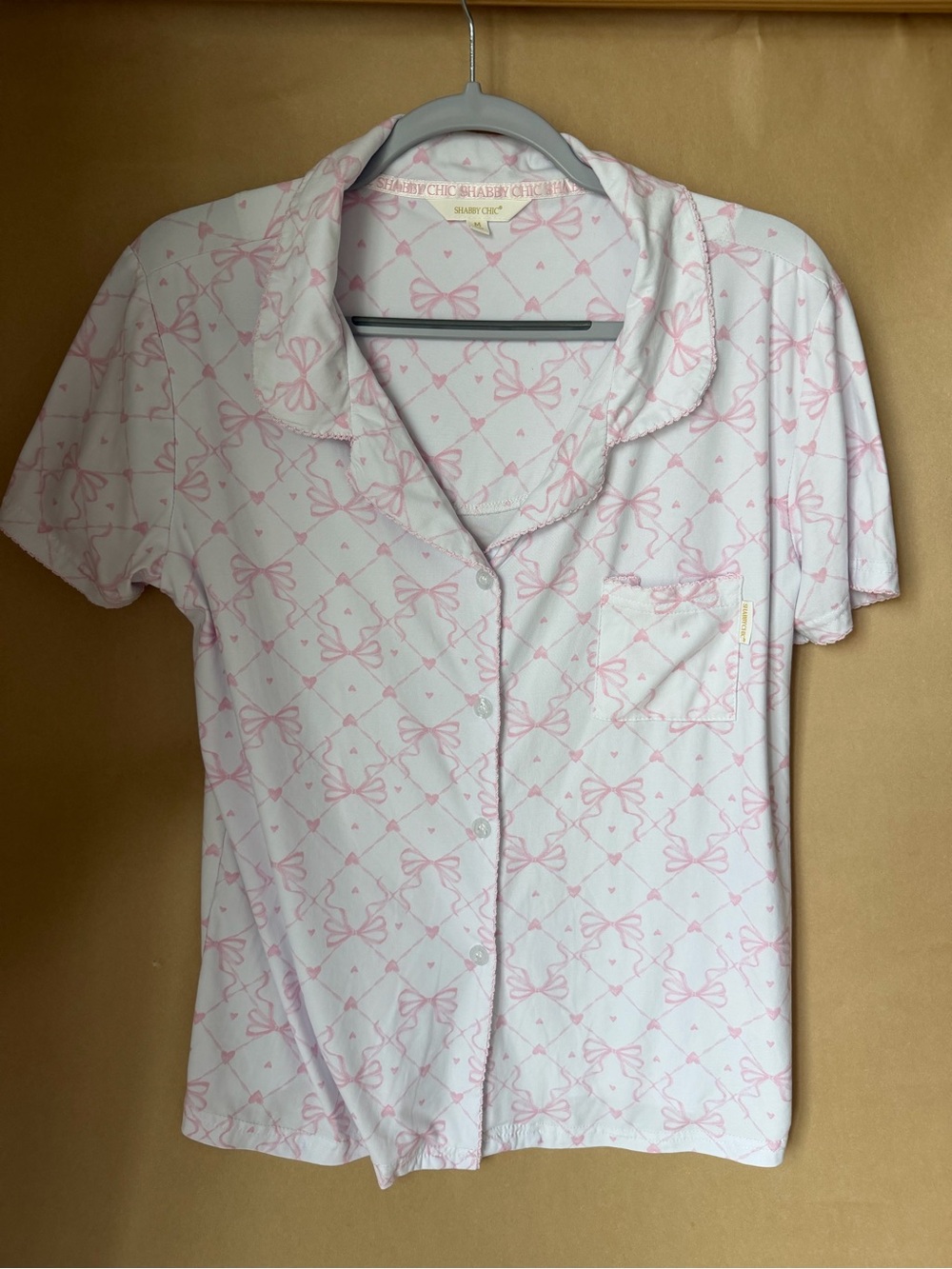Shabby Chic White Short-Sleeve Pajama Set with Pink Bow Pattern